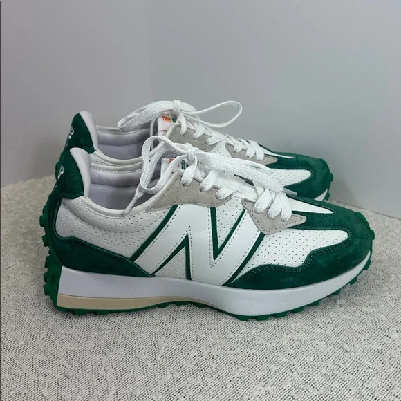 New Balance 327 Casablanca Tennis Club Shoes Green White Men’s 7 Women’s 8.5 NEW - Picture 2 of 10